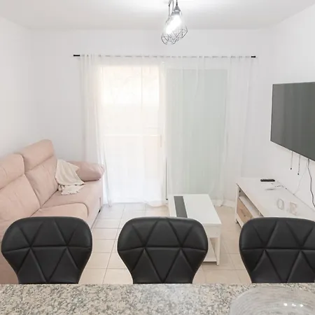 Iki White Playa La Arena Apartment Puerto de Santiago (Tenerife)